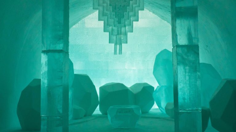 Icehotel w Jukkasjärvi Laponia
